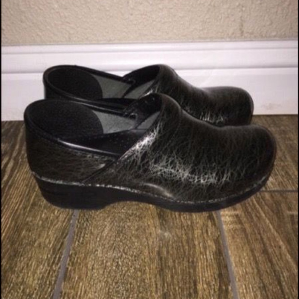 Dansko shoes size 40